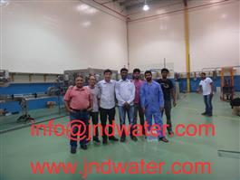 Shenzhen J & D agua potable instalar 6000-8000 BPH línea de agua embotellada en Bahrein