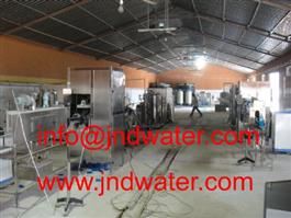 Shenzhen J & D agua potable instalar 10000BPH línea de agua embotellada en Libia
