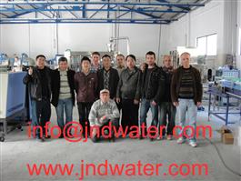 L'eau potable J & D de Shenzhen installe une usine d'eau embouteillée 8000-10000BPH en Albanie